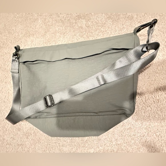 hanging travel toiletry bag small Beauty Burrito - Summer Friyay Pattern size bottles 15-16” Ascend Backpack Coleman Color:soft shell